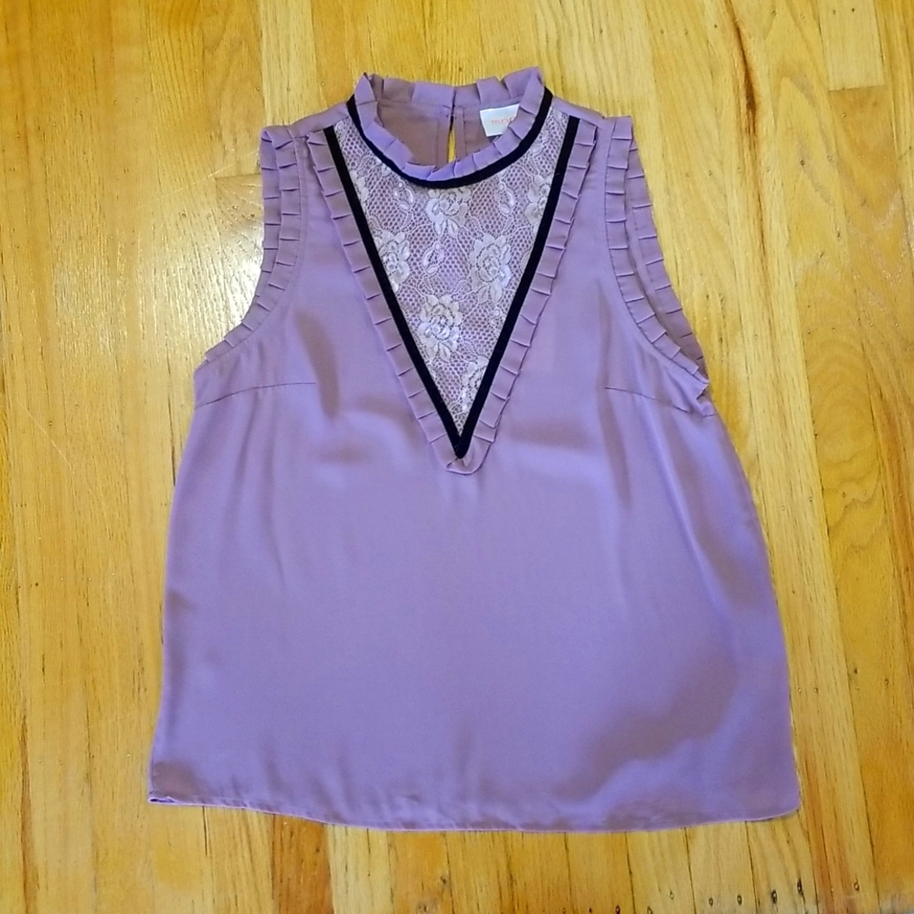 Mauve sleeveless blouse
